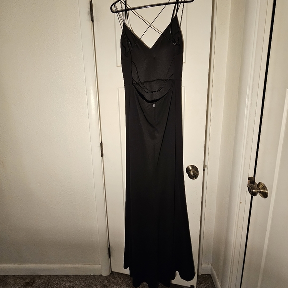 B. Smart Black Strappy High Slit Dress - Picture 2 of 3